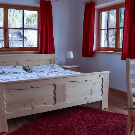 Vordermitterast Кирхберг